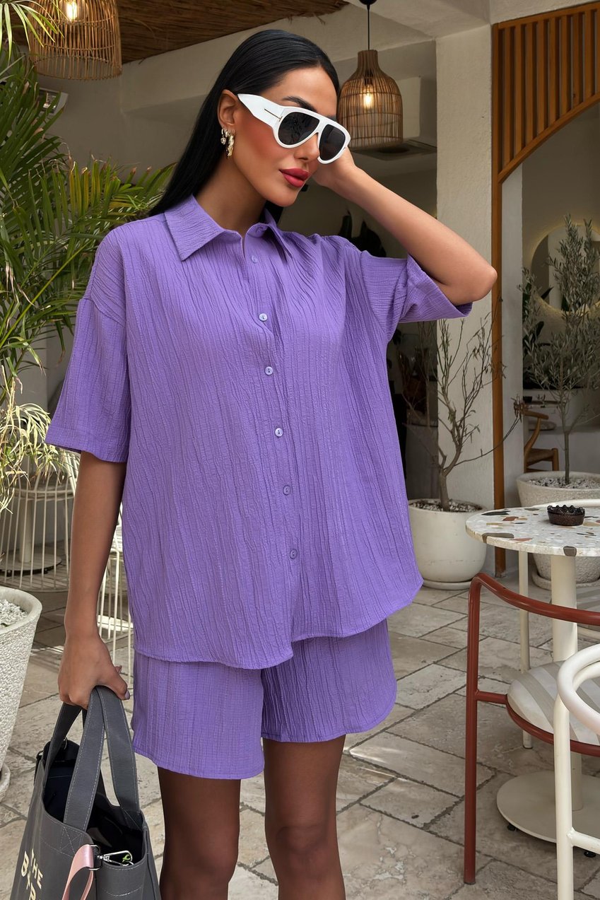 Casual Suit with Crinkle Fabric Shorts