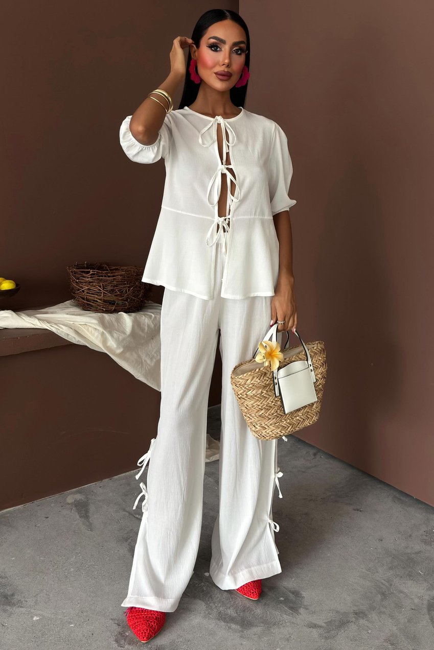 Lace-up Front, Slit-Legged, Crinkle-Shabby Suit white