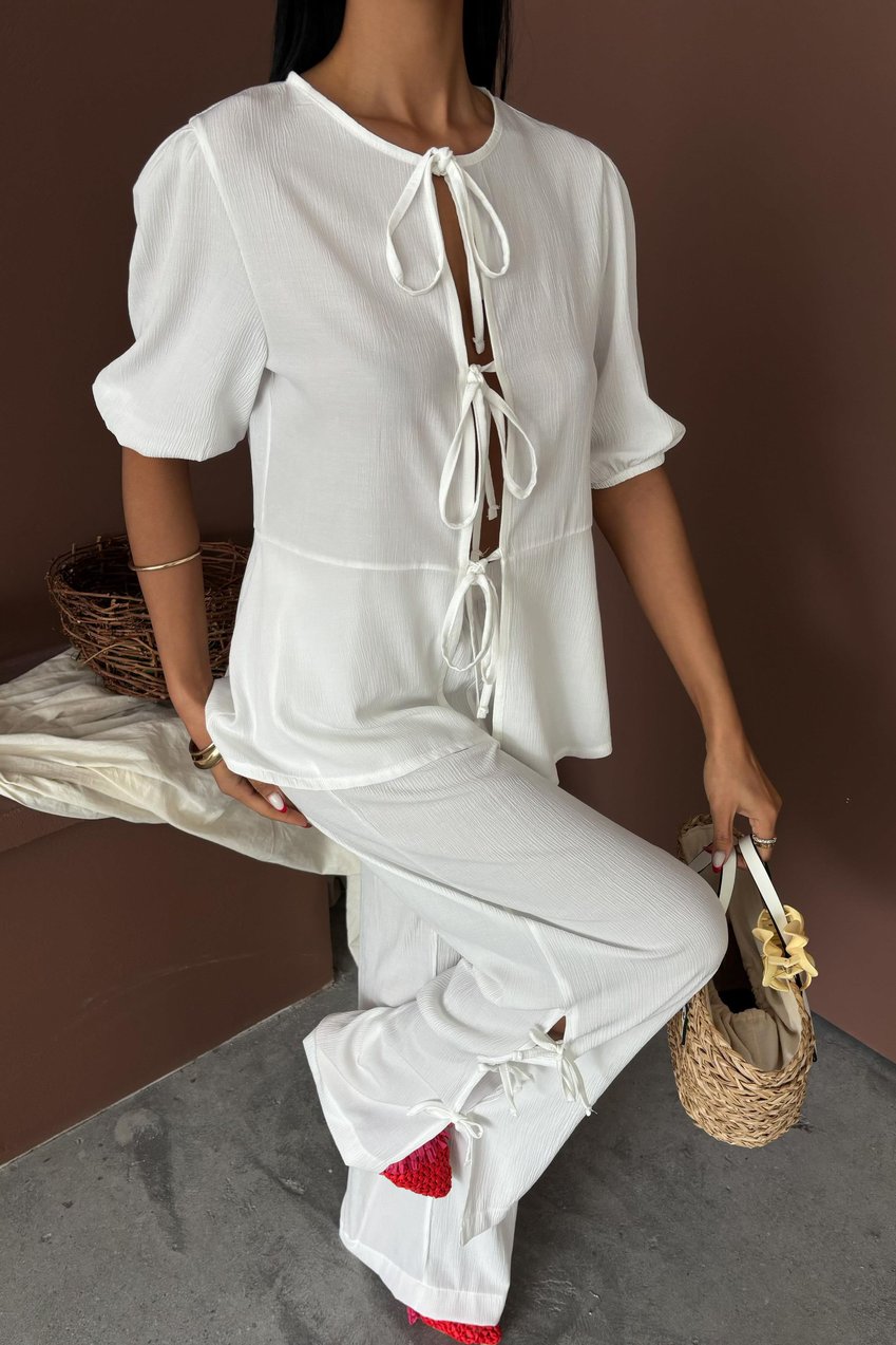 Lace-up Front, Slit-Legged, Crinkle-Shabby Suit white
