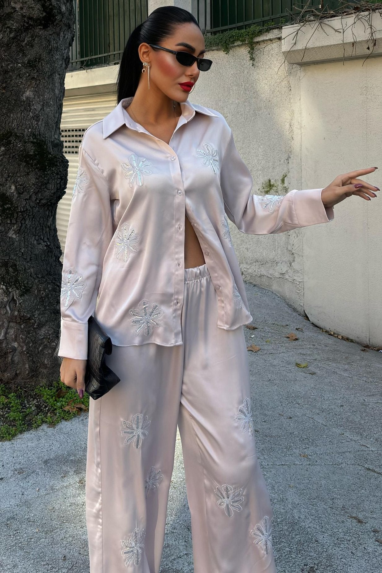 Sequined Glittery Floral Satin Two-Piece Suit Silver