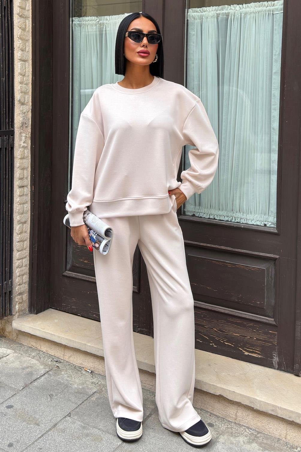 Modal Suit with Back Accessory Decollete white