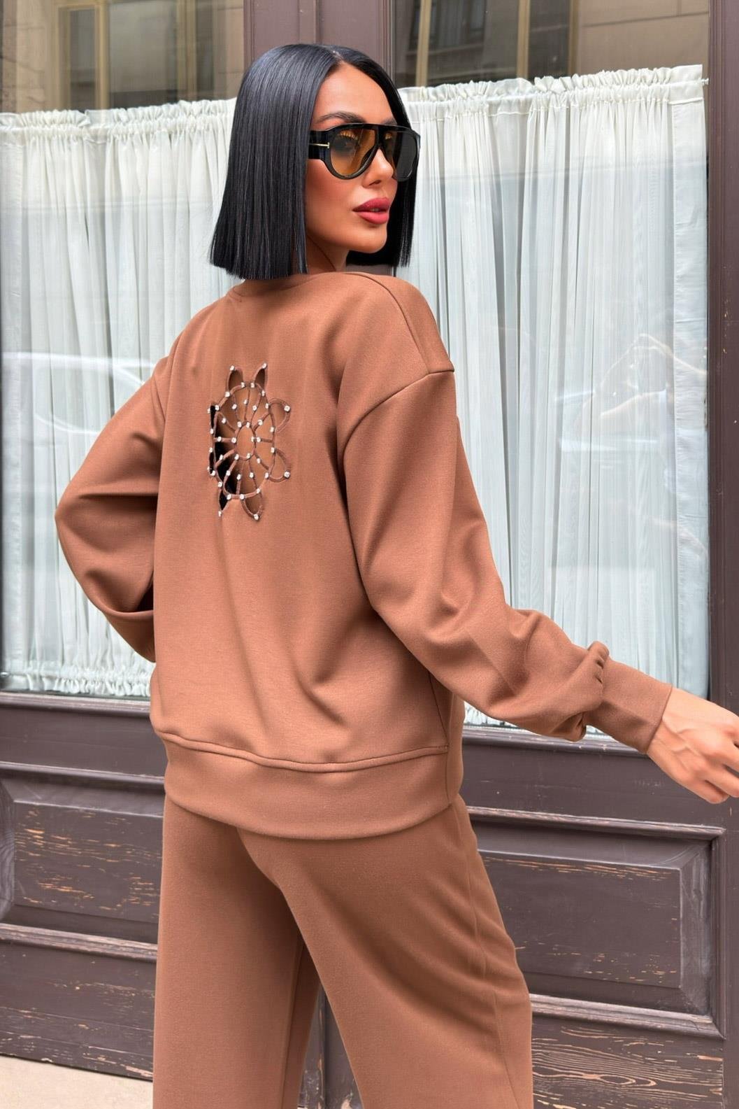 Modal Suit with Back Accessory Decollete Brown