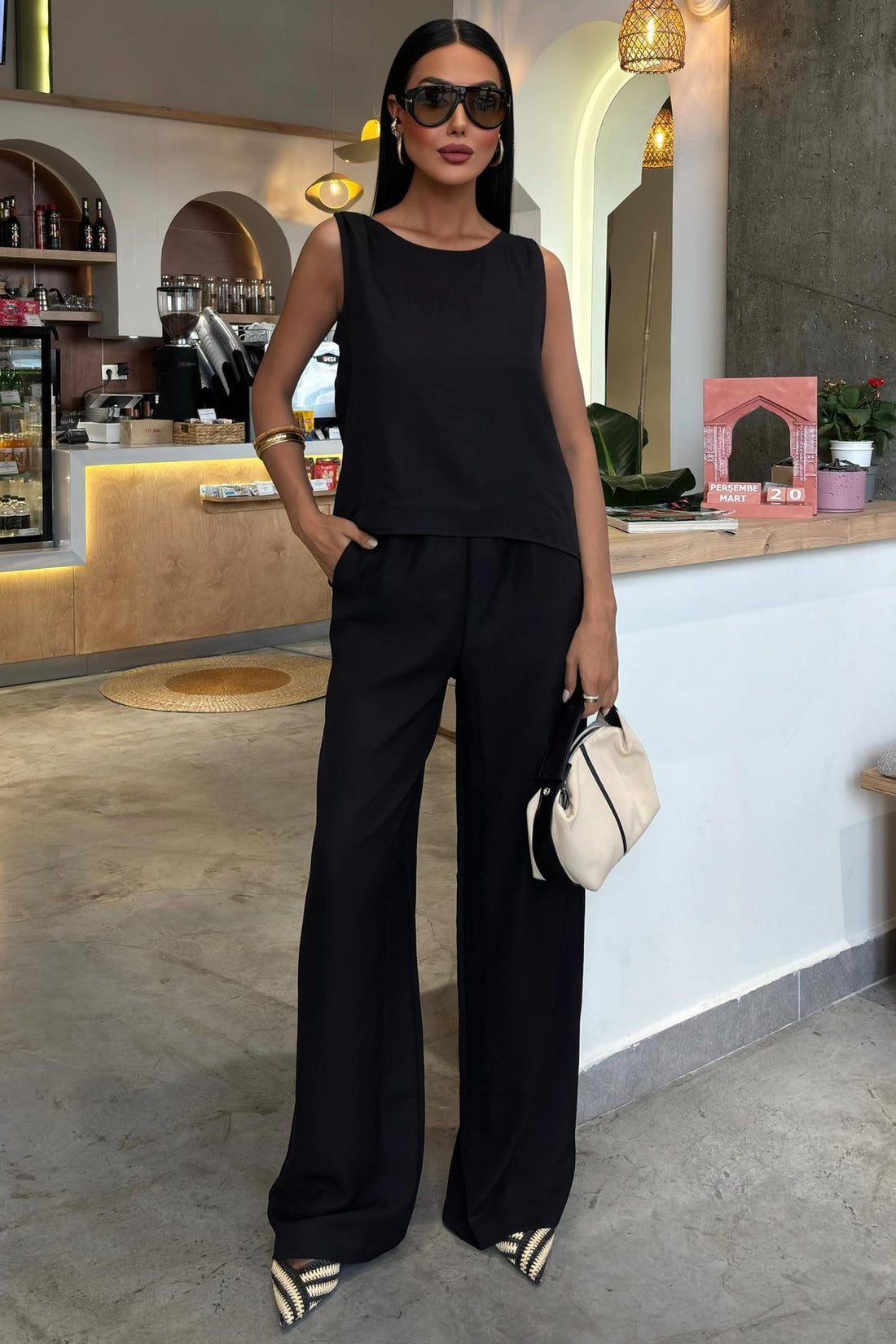 Comfortable Laced Backless Suit Black