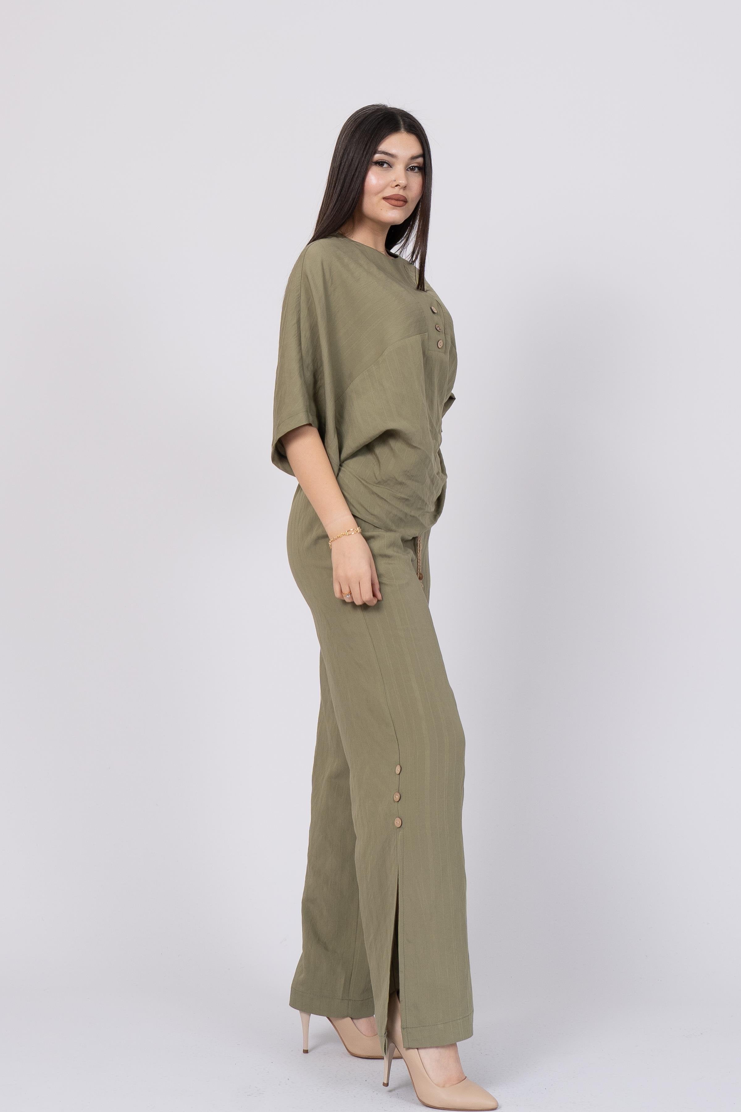 Green Styli Model Top and Elastic Waist Side Button Detailed Trouser Set