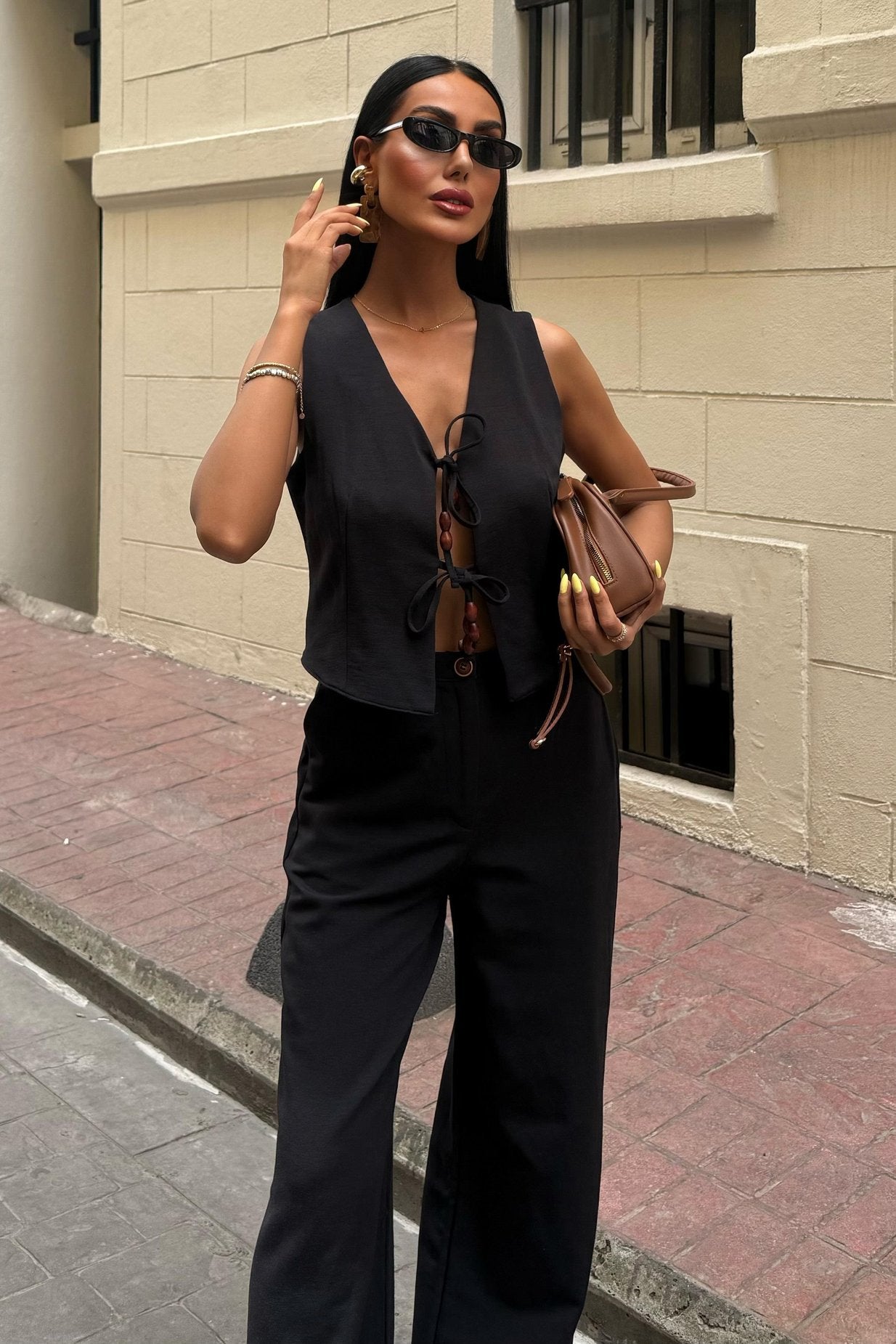 Linen Two-Piece Suit with Tied Vest Black