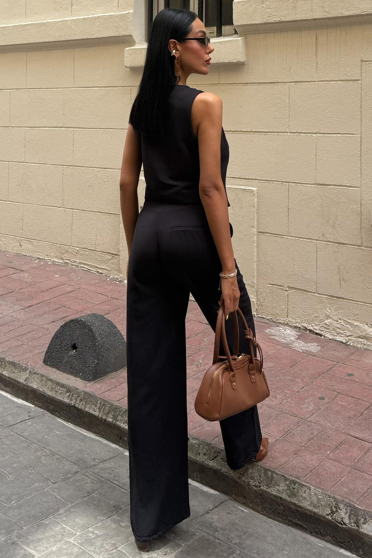 Linen Two-Piece Suit with Tied Vest Black