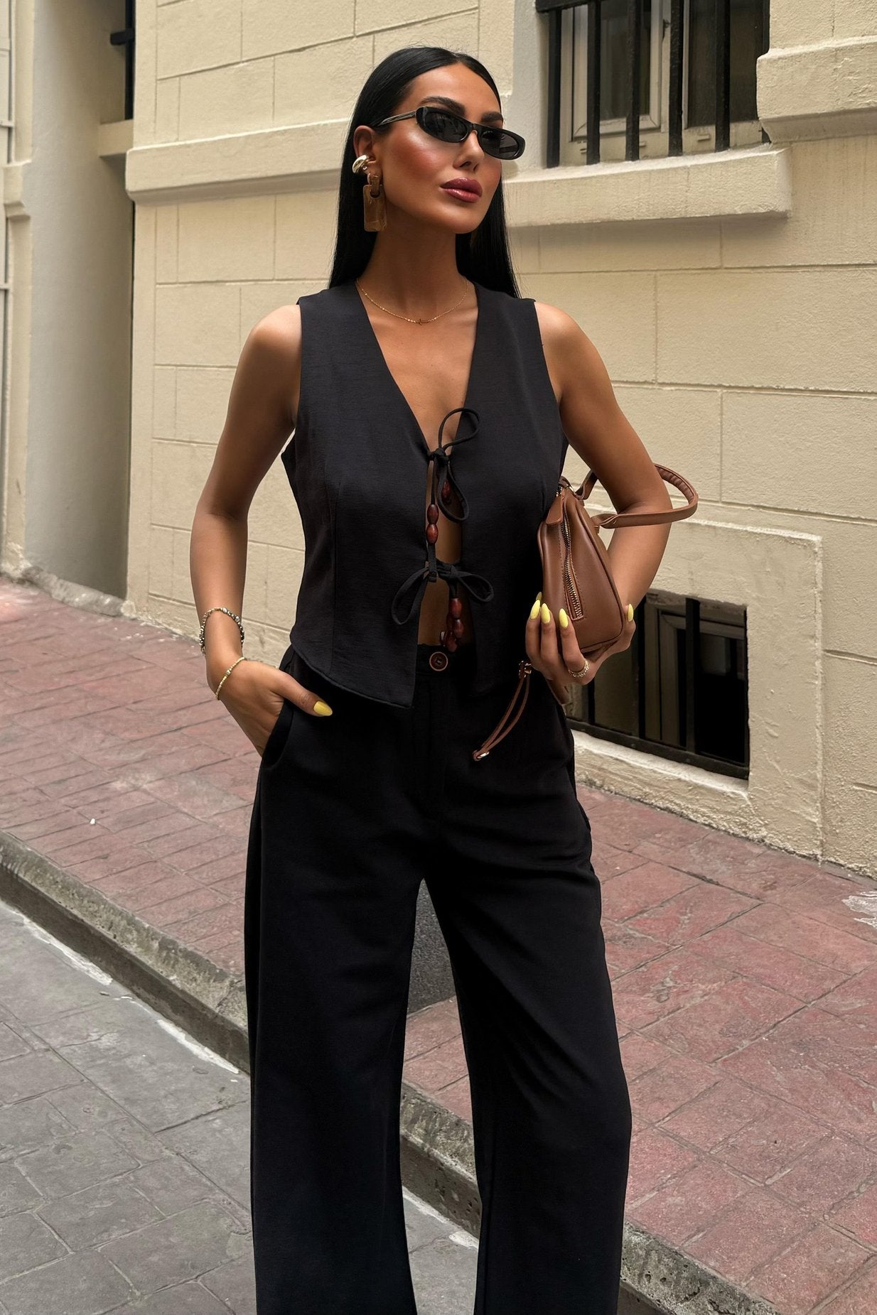 Linen Two-Piece Suit with Tied Vest Black
