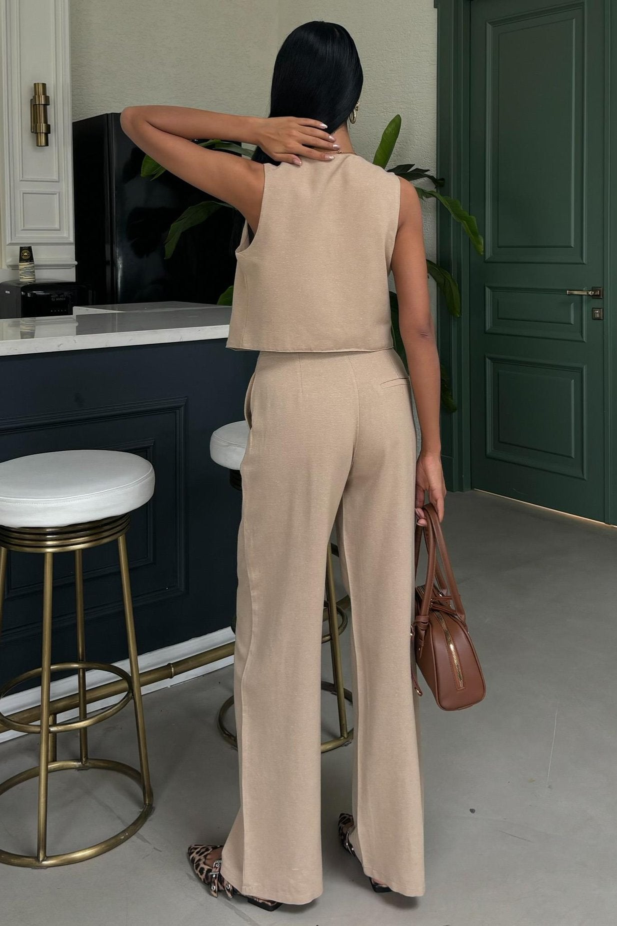 Linen Two-Piece Suit with Tied Vest beige