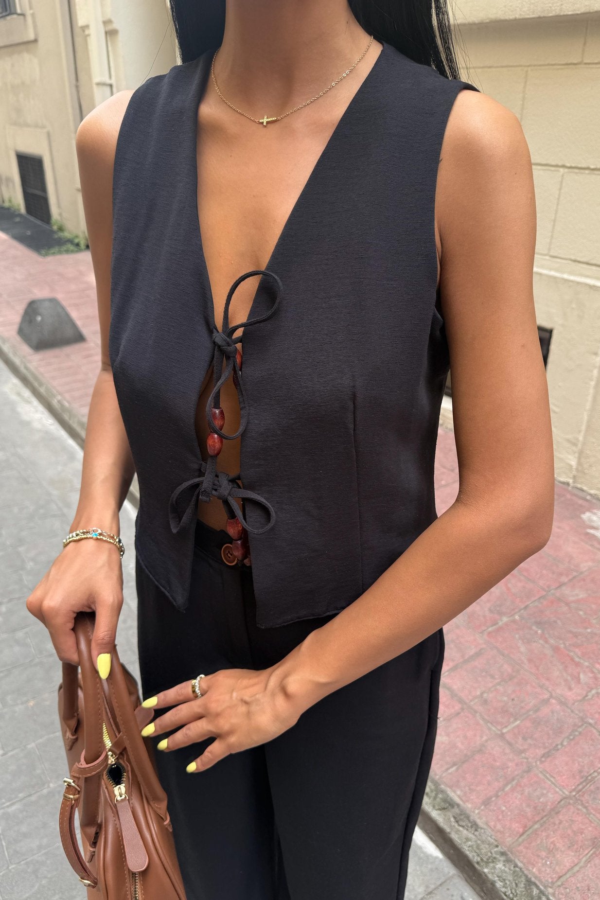 Linen Two-Piece Suit with Tied Vest Black