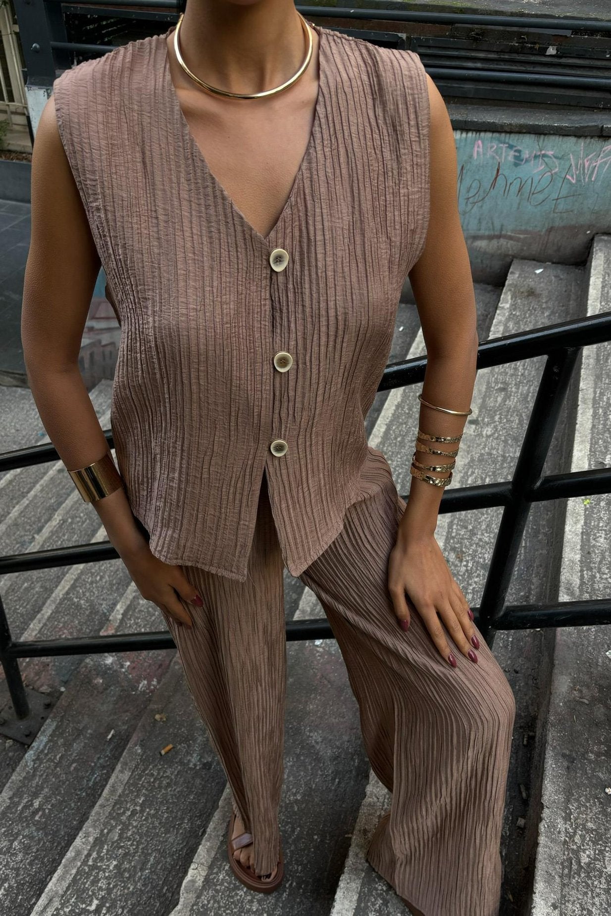 Vest and Trousers Crinkle Fabric Set