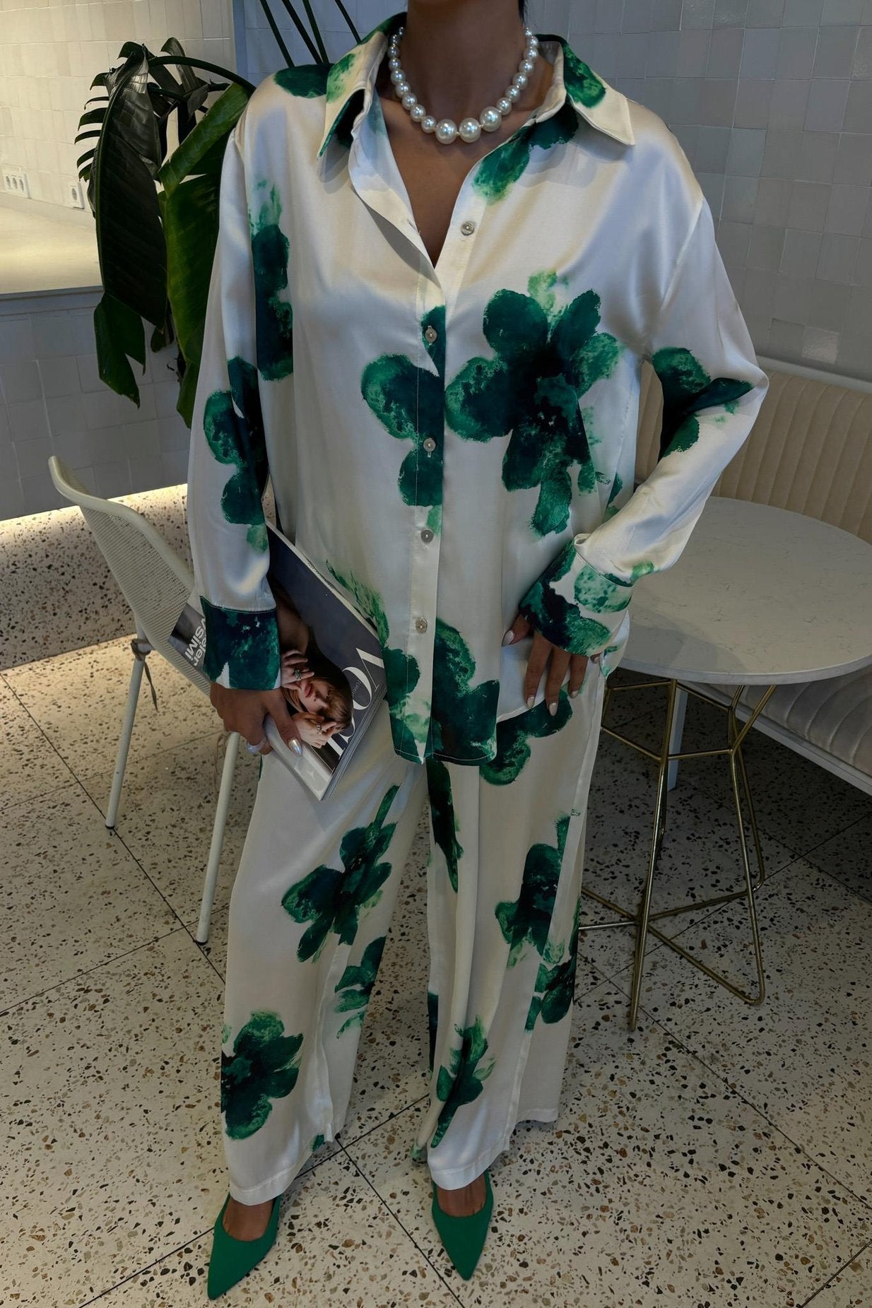 Green Floral Patterned Satin Suit